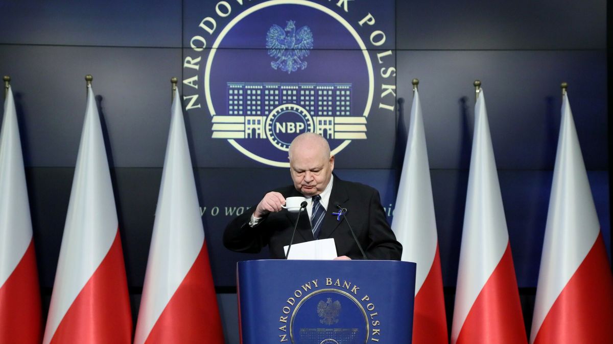 Konferencja prezesa NBP
Fot. Wojciech Olkusnik/East News, Warszawa, 09.03.2022. Konferencja prezesa Narodowego Banku Polskiego Adama Glapinskiego (n/z) po posiedzeniu Rady Polityki Pienieznej. RPP podwyzszyla glowna stope procentowa o 0,75 pkt bazowych do 3,5 proc. Decyzja ma zwiazek z agresja Rosji na Ukraine.
Wojciech Olkusnik