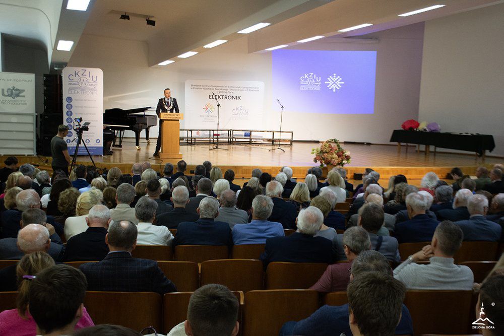 Zielona Góra: 80 lat „Elektronika” i nowy Bachusik Elektronikus