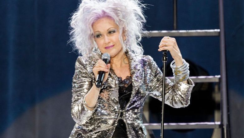 Cyndi Lauper announces farewell tour at age 70
