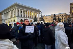 "Precz z Zełenskim". Ludzie wyszli na ulice w Kijowie