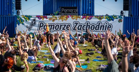 Festiwalowa energia i walka o równość! Strefa Pomorza Zachodniego skradła serca tłumów na Pol'and'Rock Festival 2026