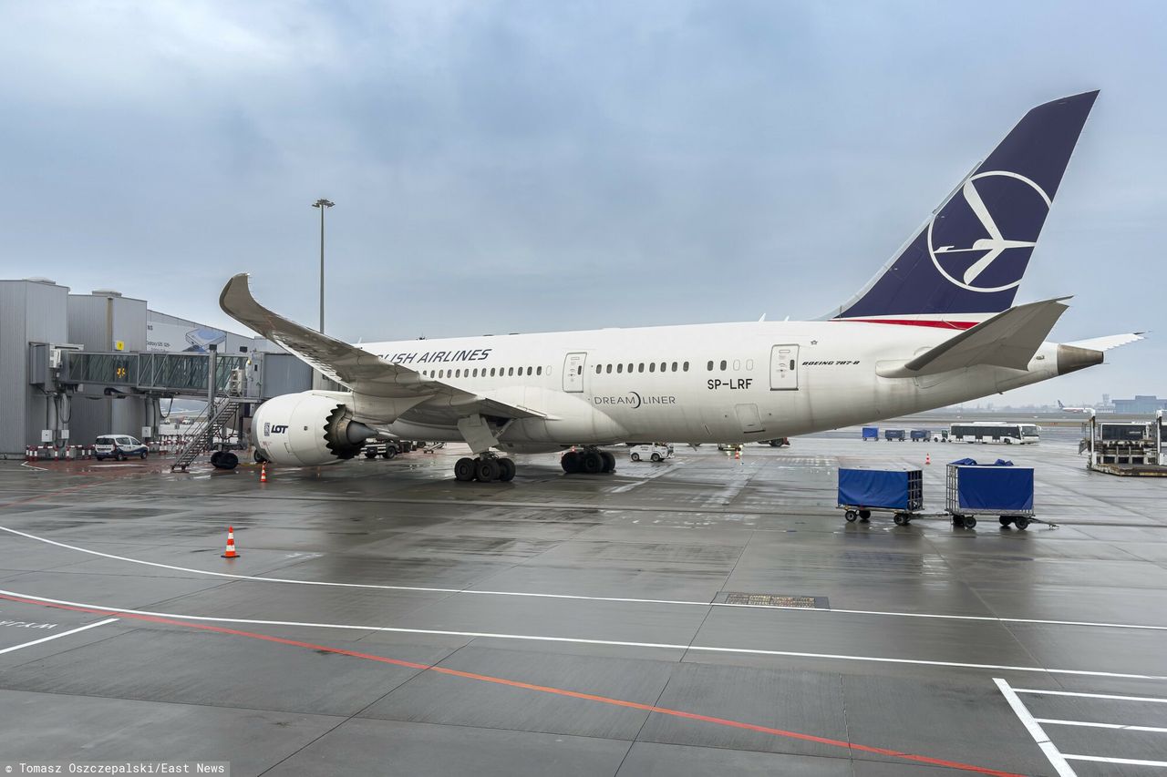Odladzanie samolotów na Lotnisku Chopina. Możliwe opóźnienia
