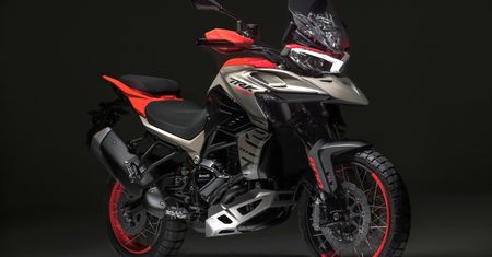 Benelli szykuje jeszcze większy silnik. Może to oznaczać model TRK 900