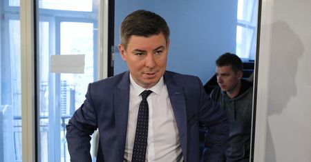 Jan Grabiec z PO przegrał z PiS. Poszło o "cysterny wstydu"