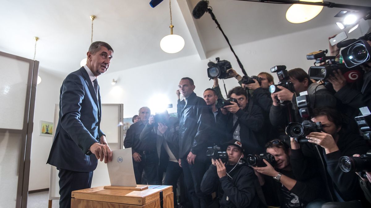 Andrej Babisz porównywany bywa do Jarosława Kaczyńskiego, Viktora Orbana, Donalda Trumpa i Silvio Berlusconiego.