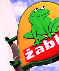 Żabka wycofuje wódkę ze sprzedaży. Klientom oddaje pieniądze