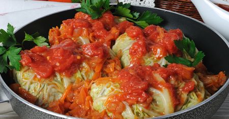 Gołąbki jak u mamy czy z kuchni "MasterChefa". Danie z ryżem, które zna każdy Polak