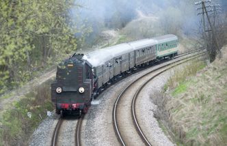 Najstarsza fabryka lokomotyw uratowana z upadłości likwidacyjnej. Nowy właściciel