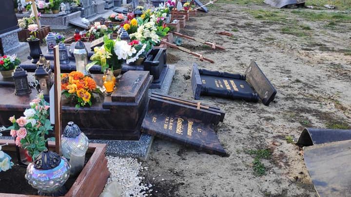 Zabrze. Na cmentarzu zniszczono 29 pomników i 22 krzyże
