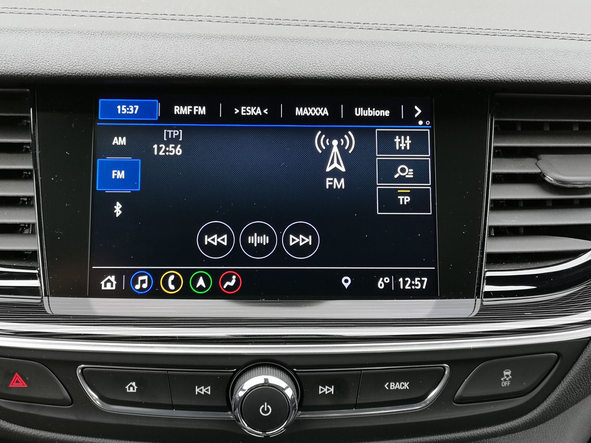 Opel Insignia Sports Tourer: System Multimedia Navi Pro, fabryczne audio i systemy wsparcia kierowcy 6