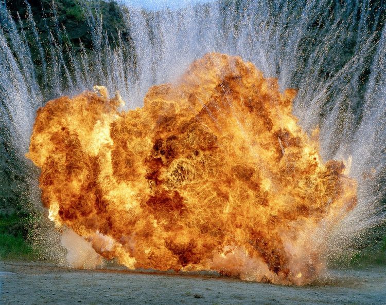 Piękne i niebezpieczne - eksplozje uchwycone na zdjęciach