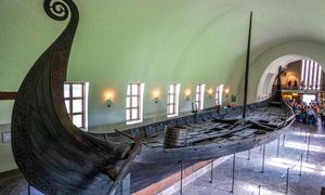 Oslo przenosi największą łódź wikingów. Przygotowania trwały 13 lat