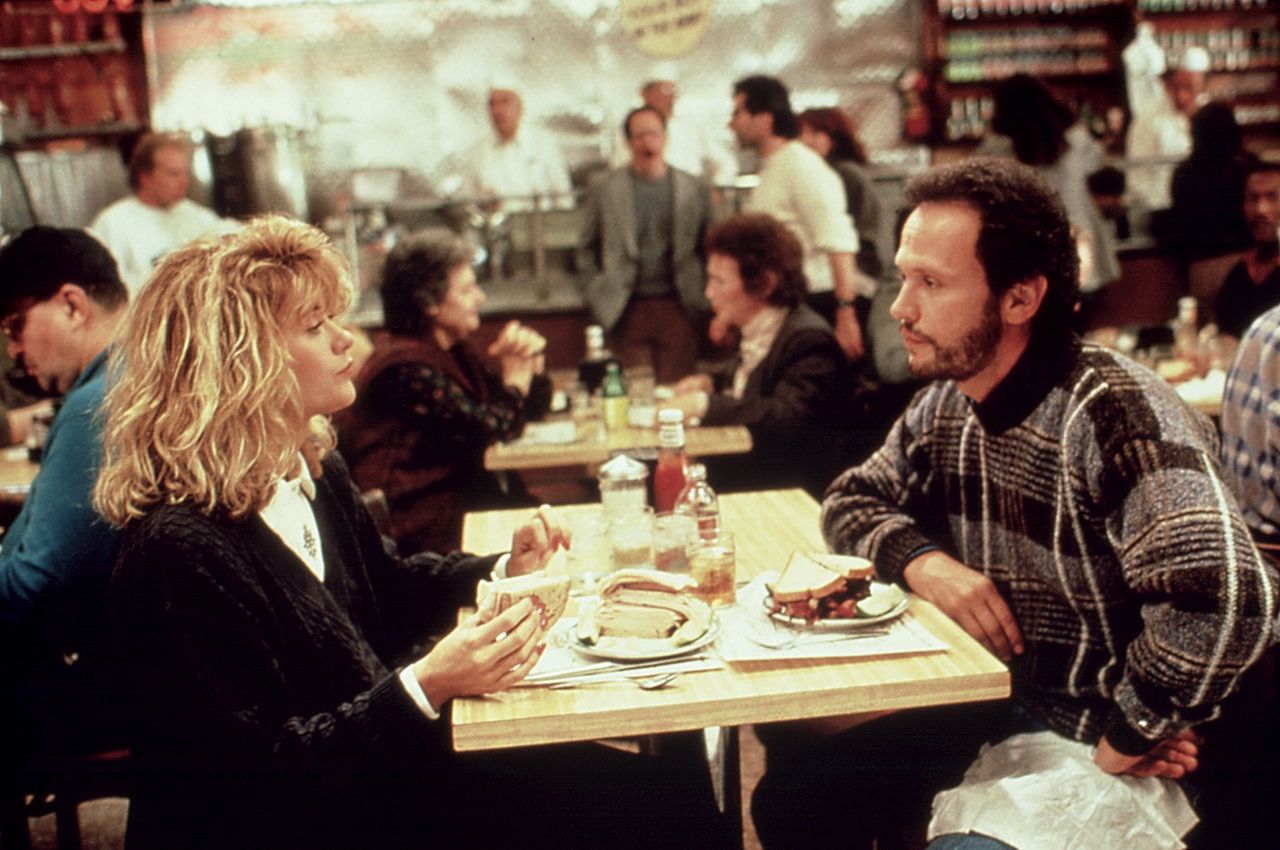 Meg Ryan i Billy Crystal w filmie "Kiedy Harry poznał Sally"