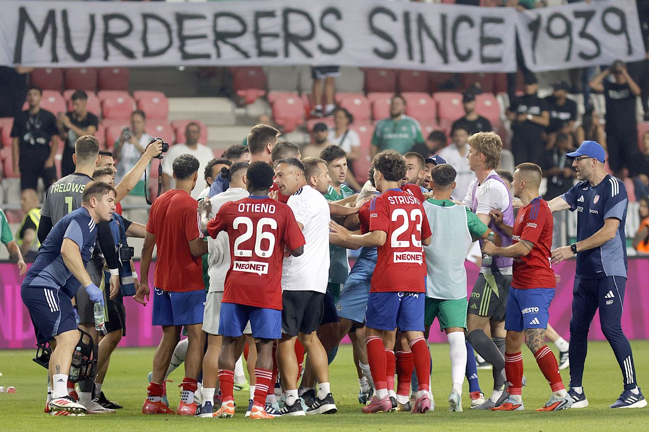 Ambasada Izraela reaguje na wpis. Potępiła transparent na meczu