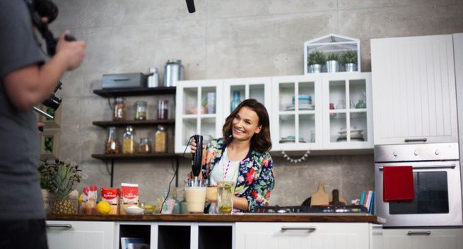 "Słodsze niż słowa" - Anna Starmach w kampanii Cukru Królewskiego (wideo)