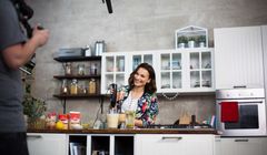 "Słodsze niż słowa" - Anna Starmach w kampanii Cukru Królewskiego (wideo)