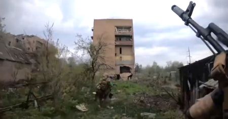 Piekło walk o Bachmut. Transport rannego żołnierza pod ostrzałem wagnerowców
