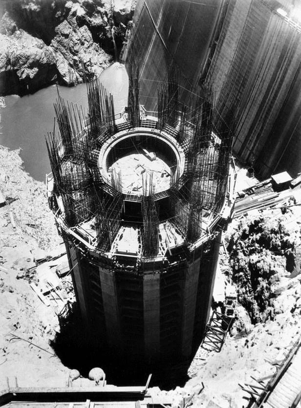 Budowa zapory Hoovera (Fot. Blogs.Denverpost.com)