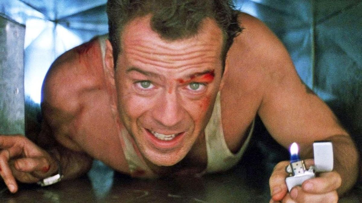 Bruce Willis w filmie "Szklana pułapka"