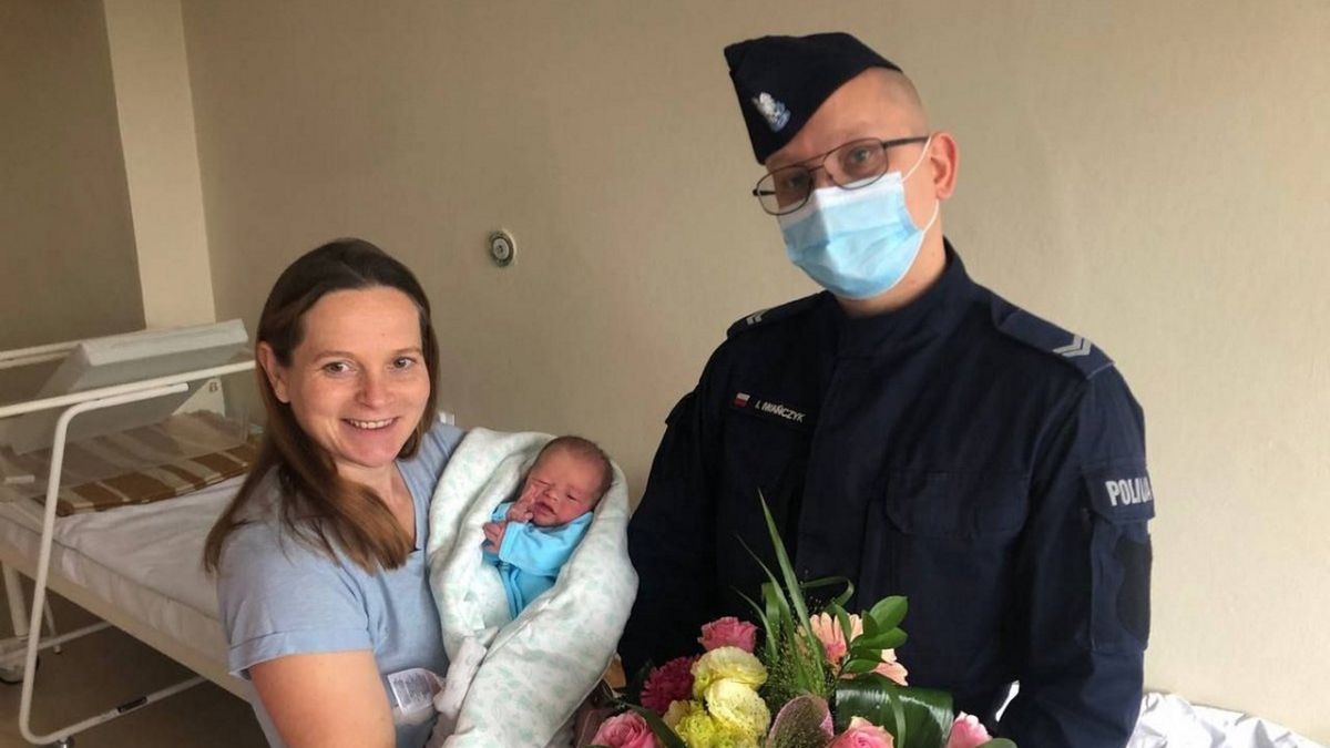Policjant z Kozienic odebrał poród. 