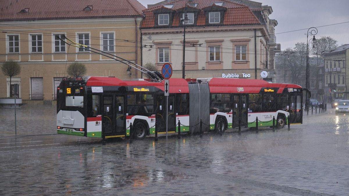 Trolejbus linii nr 156 na ul. Królewskiej