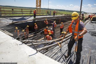 Budowy dróg mocno hamują. Zapaść w kontraktach. Co się dzieje?