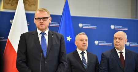 Milionowe zarobki ludzi PiS w spółkach Skarbu Państwa. Oto co mówią oświadczenia