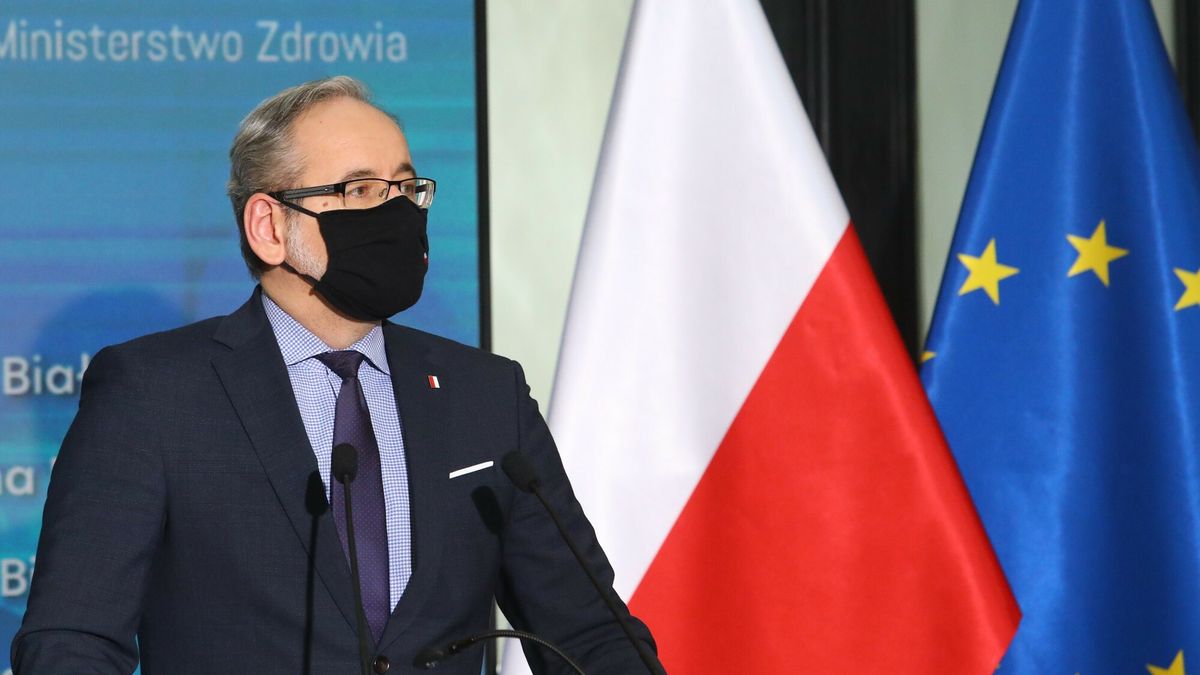 Rząd chce luzować obostrzenia. Wrócą zielone i żółte strefy?