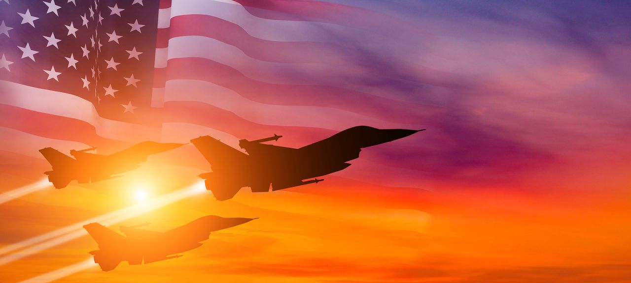 Group of aircraft, USA flag.