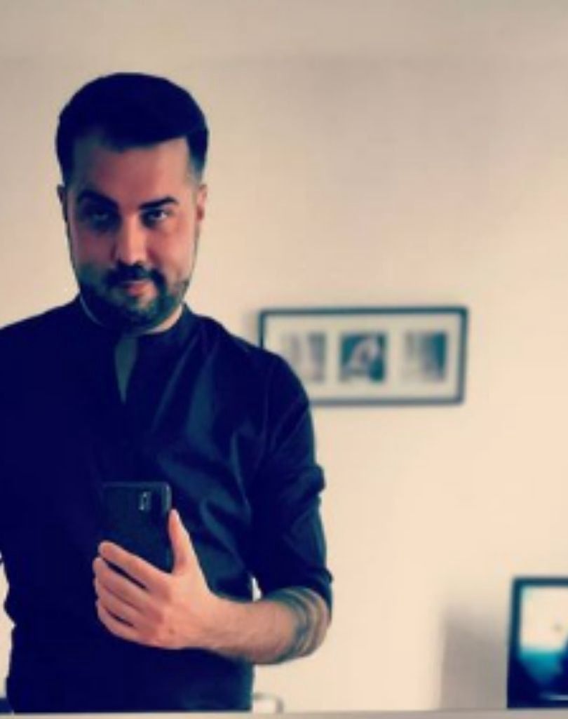 "Ślub od pierwszego wejrzenia". Internauci snują teorie pod zdjęciem Karola