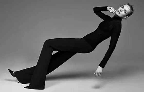 Zara krytykowana za reklamę z modelką Natalią Vodianovą