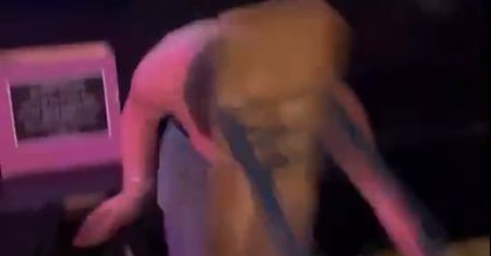 Co on wyprawiał?! Kibic znokautował... samego siebie