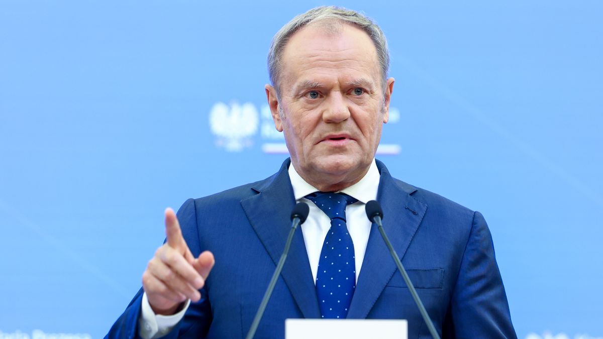 Polish Prime Minister Donald Tusk during press conference in Warsaw, Poland on October 7, 2025 (Photo by Foto Olimpik/NurPhoto via Getty Images)