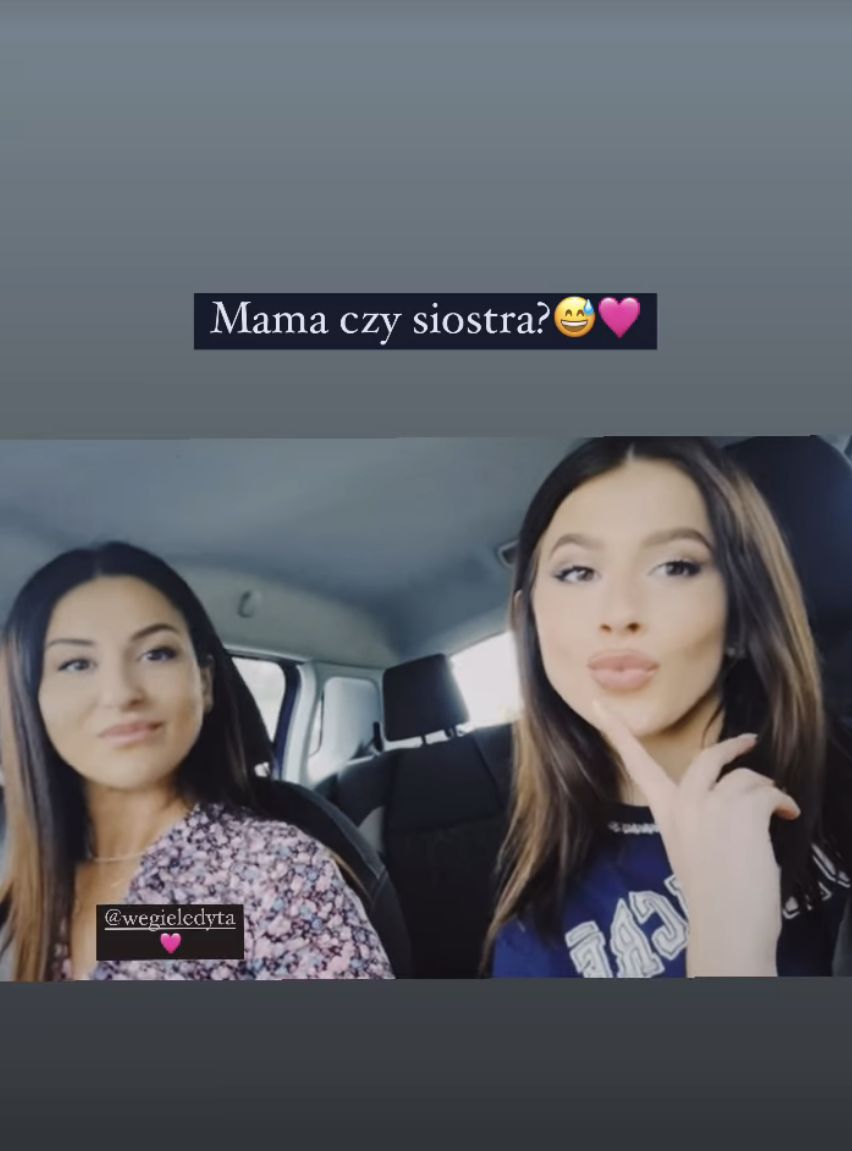 Roksana Węgiel z mamą Edytą
