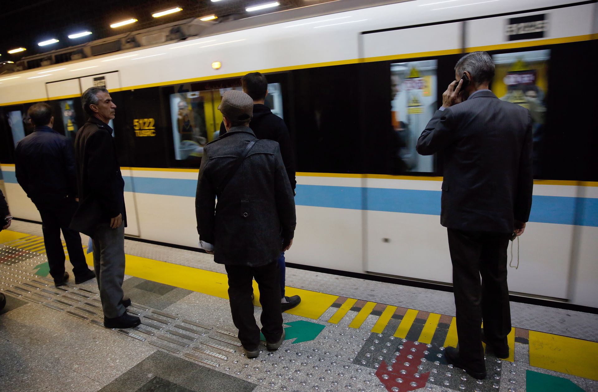 Ostrzeżenie dla Irańczyków. "Co najmniej do godz. 21"