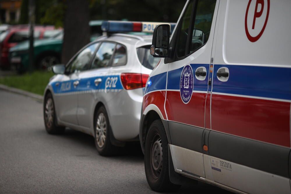 s�u�by
�ukasz G�gulski
miejsce zbrodni, podw�jne zab�jstwo, policja, przest�pstwo, radiow�z, w Krakowie, zab�jstwo na Olszy, blok, osiedle