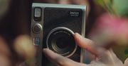 Fujifilm instax mini Evo Hybrid łączy świat fotografii cyfrowej i natychmiastowej