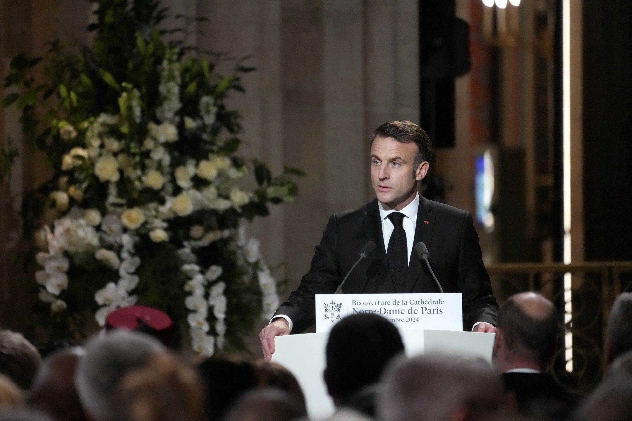 French President Emmanuel Macron speaks inside the Notre Dame de Paris cathedral, during a ceremony marking its official reopening, in Paris, France, 07 December 2024. The Notre Dame de Paris Cathedral reopens on 07 December after nearly six years of renovation work following its destruction by a fire on 15 April 2019. EPA/THIBAULT CAMUS / POOL MAXPPP OUT Dostawca: PAP/EPA.