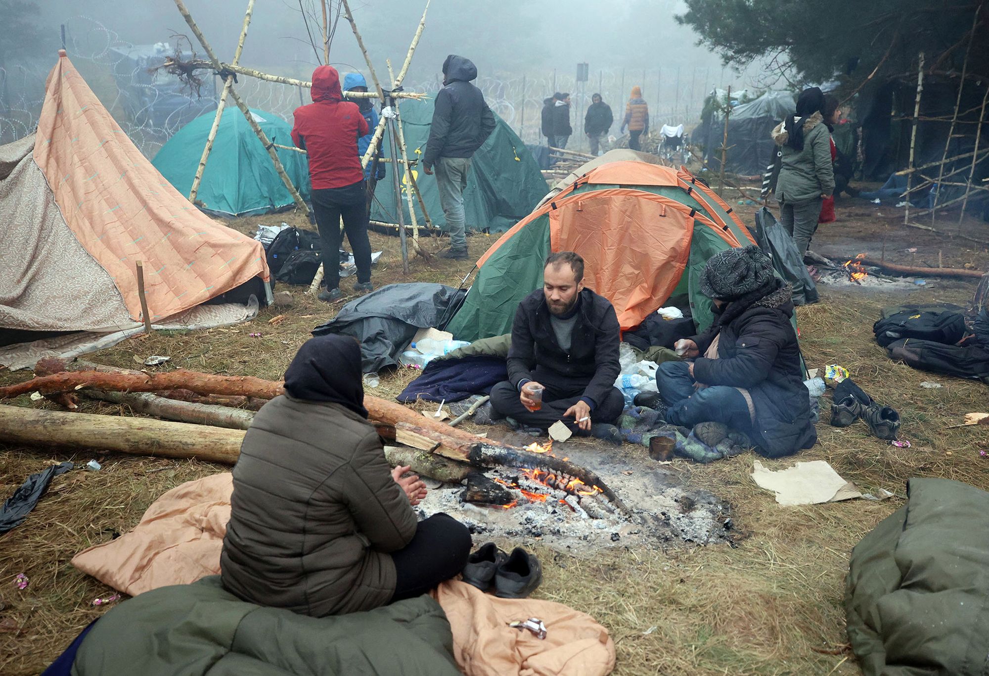 Obraz tragedii: Tak funkcjonują migranci w obozach na granicy białorusko-polskiej 10