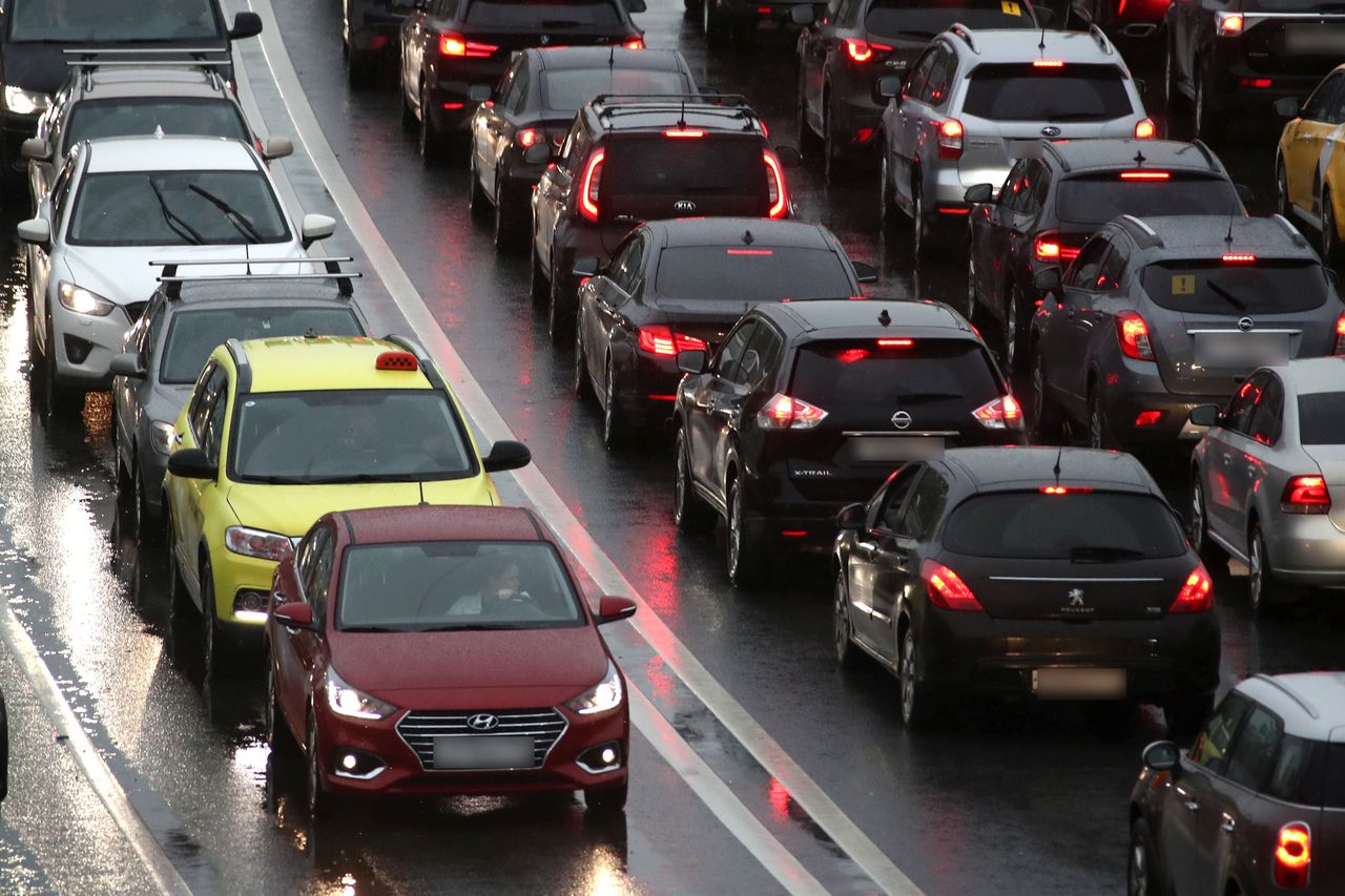 Kierowcy z miast też pokochali SUV-y. Za łatwość pokonywania chodników.