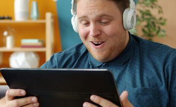 Razem przy badaniach treści wideo. PBI i MOC TV zaczynają współpracę