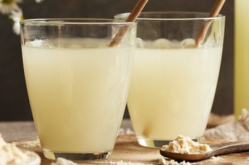 W latach 80. pił go prawie każdy, a dziś totalnie zapomniany. Doskonale odżywia jelita