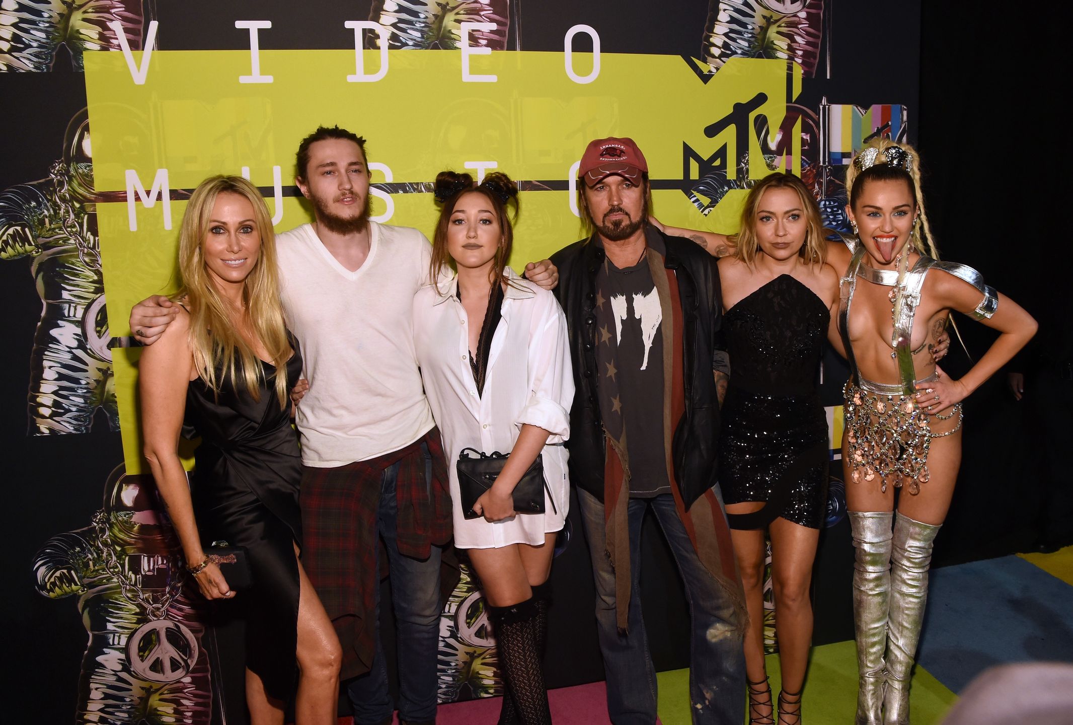 Rodzice Miley Cyrus rozwodzą się po 30 latach małżeństwa. Matka wokalistki złożyła pozew w sądzie