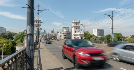Dwa fotoradary mają zniknąć z mostu Poniatowskiego. Trzaskowski przeciwny