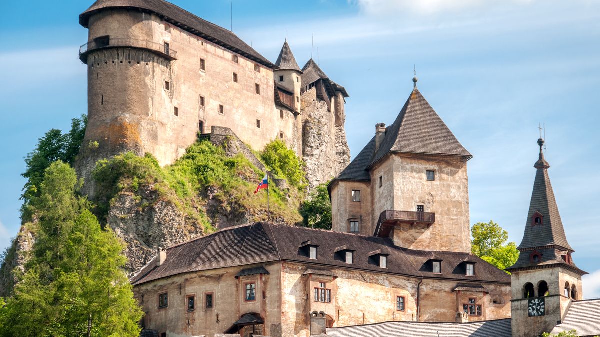 Imponujące zamczyska to jedna z wizytówek Słowacji