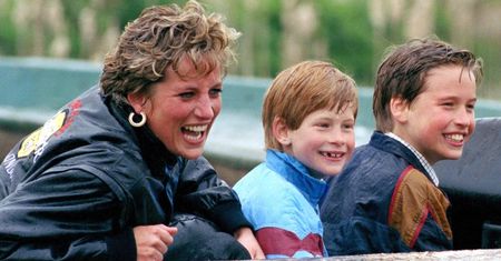 Księżna Diana chciała SIĘ PRZEBIĆ W HOLLYWOOD? "Planowała przeprowadzić się z Williamem i Harrym do Malibu"