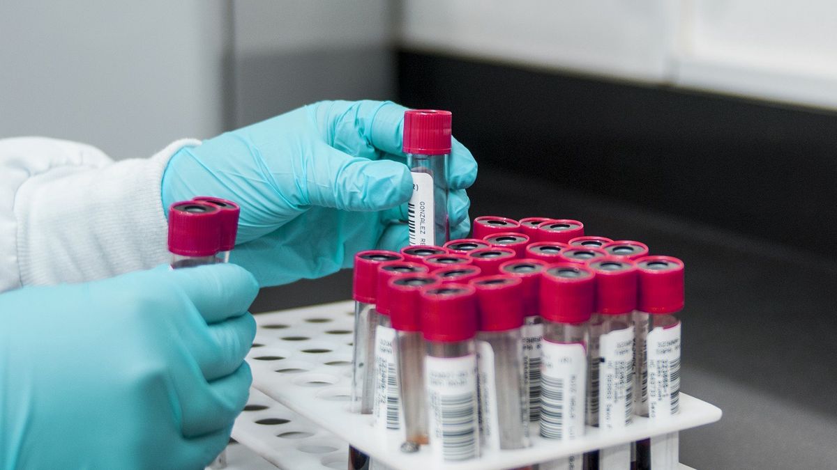 Polski lek na koronawirusa. Biomed wystartował z produkcją. 