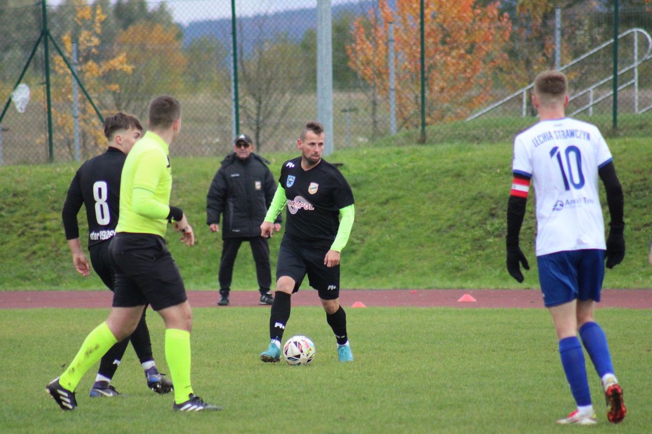 Gra Keeza Świętokrzyska Klasa Okręgowa. 25-26 października. Wyniki i tabela