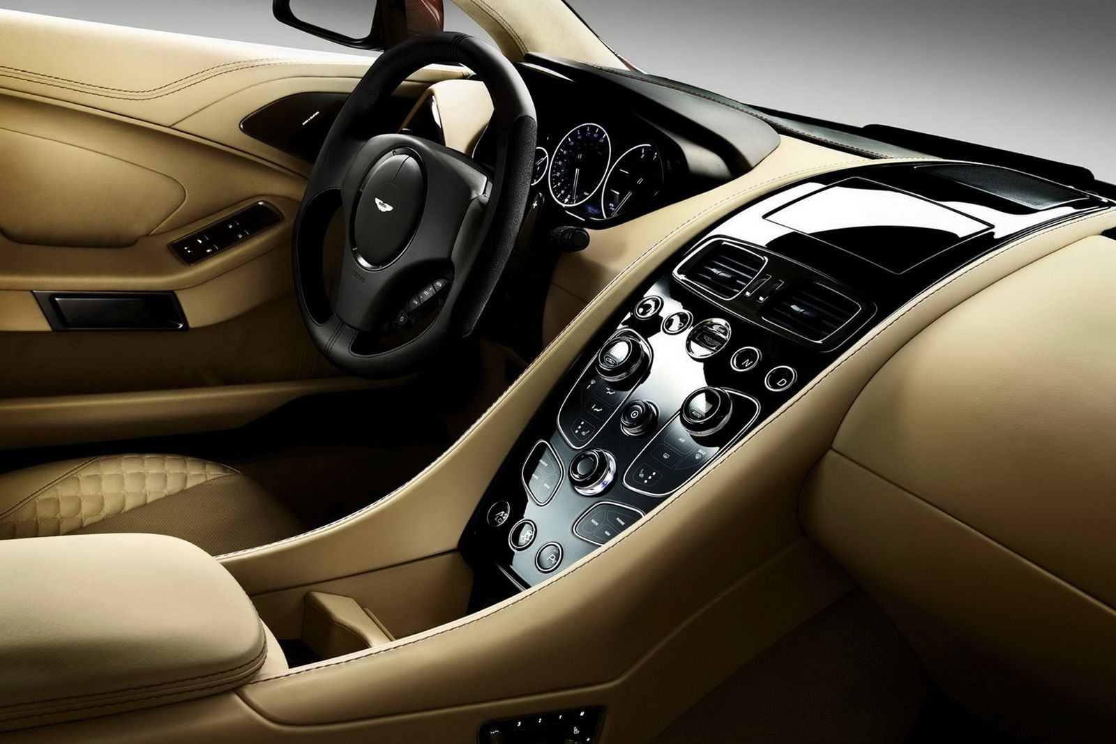 2013 Aston Martin Vanquish - uczta dla oczu [galeria] 44
