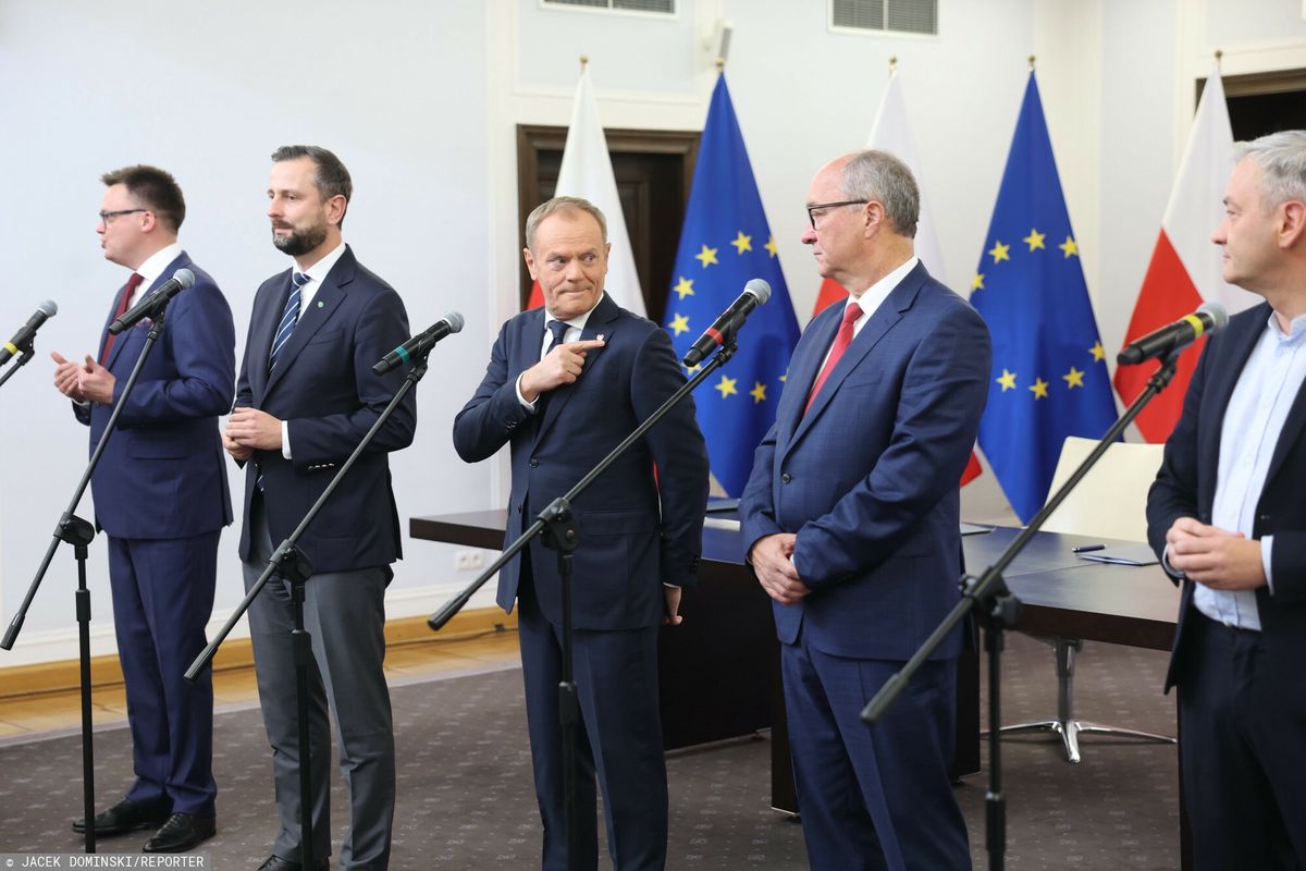 Liderzy opozycji podpisali umowę koalicyjną.